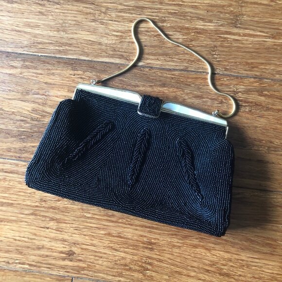 Vintage 1950s Black Purse Beaded with Mother of Pearl Clasp Excellent Condition - Picture 1 of 11